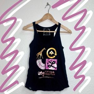 NWOT LRG modern seamless racer back tanks lion